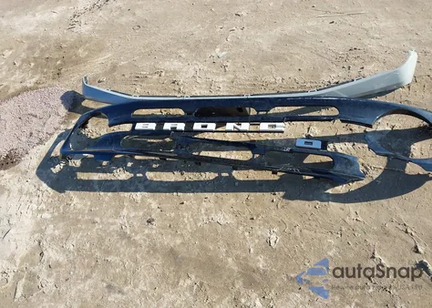 2021 Ford Bronco Outer Banks z USA, uszkodzony, nr VIN 1FMEE5DP2MLA79585